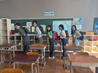 🎒✨

気分は小学生！✨

懐かしの教室で
学生時代の話をしましょう！
楽しいこと盛り上がること間違い無し！

#カタショー #遊んで泊まれる小学校 #貸切 #合宿 #黒板アート #インスタ映えスポット #インスタ映え #コスプレ #コスプレ撮影 #静岡旅行 #ワーケーション #牧之原 #観光スポット #観光 #宿泊 #泊まれる学校 #静岡観光スポット#合宿 #大学生 #大学生旅行 #学生旅行 #国内旅行 #合宿 #静岡 #静岡観光 #かた小 #ゼミ合宿 #給食#体育#自然#エモい